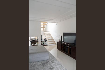 Casa à venda com 3 quartos, 450m² em Vila Mariza Mazzei, São Paulo