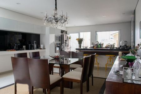 Casa à venda com 3 quartos, 450m² em Vila Mariza Mazzei, São Paulo