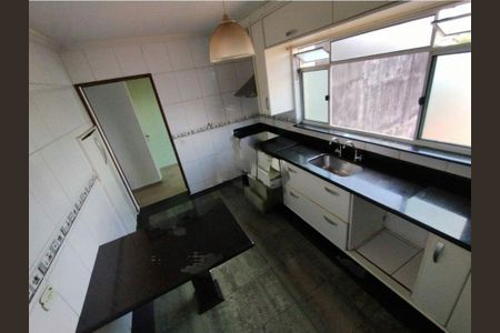 Casa à venda com 3 quartos, 350m² em Vila Aurora (Zona Norte), São Paulo