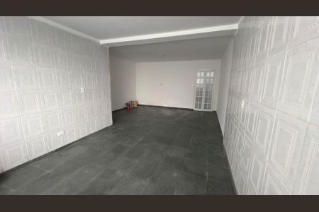 Casa à venda com 4 quartos, 270m² em Vila Roque, São Paulo