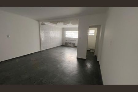 Casa à venda com 4 quartos, 270m² em Vila Roque, São Paulo