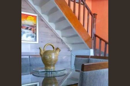 Casa à venda com 4 quartos, 180m² em Vila Marina, São Paulo