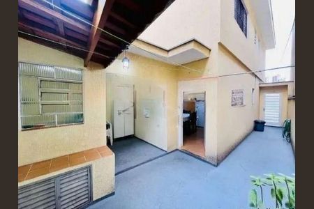 Casa à venda com 95m², 2 quartos e 1 vaga