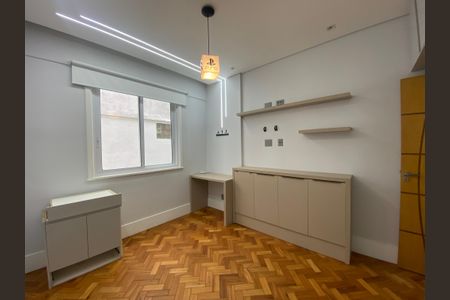 Quarto 1 de apartamento à venda com 2 quartos, 75m² em Ipanema, Rio de Janeiro
