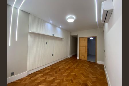 Apartamento à venda com 75m², 2 quartos e 1 vagaSala