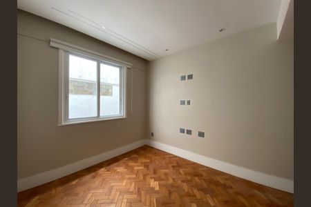 Apartamento à venda com 75m², 2 quartos e 1 vagaSuíte