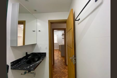 Apartamento à venda com 75m², 2 quartos e 1 vagaBanheiro Social