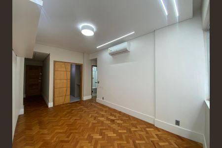 Apartamento à venda com 75m², 2 quartos e 1 vagaSala