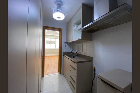 Apartamento à venda com 75m², 2 quartos e 1 vagaCozinha