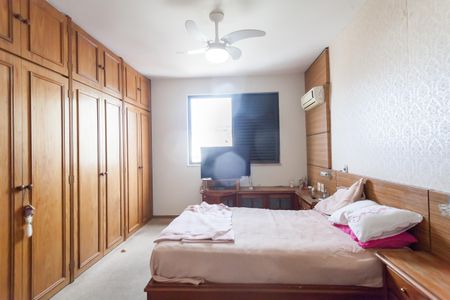 Apartamento à venda com 318m², 5 quartos e 3 vagassuite 