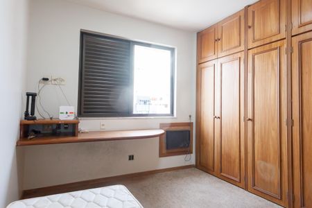 Apartamento à venda com 318m², 5 quartos e 3 vagasquarto 1