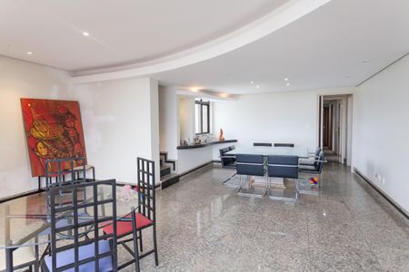 Apartamento à venda com 318m², 5 quartos e 3 vagassala