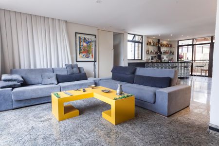Apartamento à venda com 318m², 5 quartos e 3 vagasSala de TV - cobertura