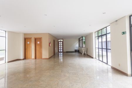 Apartamento à venda com 318m², 5 quartos e 3 vagasÁrea comum - Salão de festas