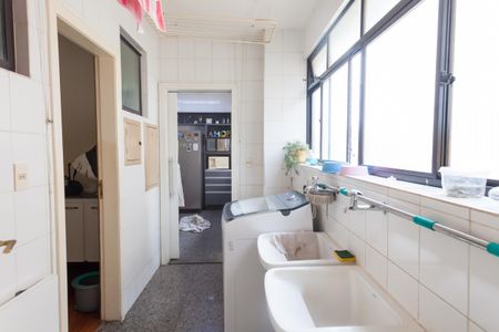 Apartamento à venda com 318m², 5 quartos e 3 vagasÁrea de Serviço