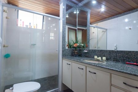 Apartamento à venda com 318m², 5 quartos e 3 vagasBanheiro Social
