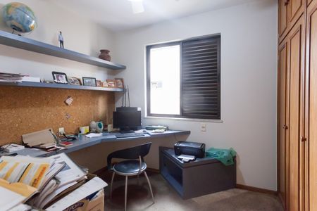 Apartamento à venda com 318m², 5 quartos e 3 vagasquarto 3