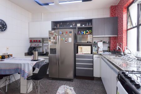 Apartamento à venda com 318m², 5 quartos e 3 vagasCozinha