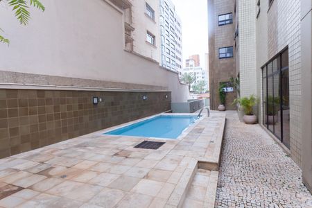Apartamento à venda com 318m², 5 quartos e 3 vagasÁrea comum - Piscina