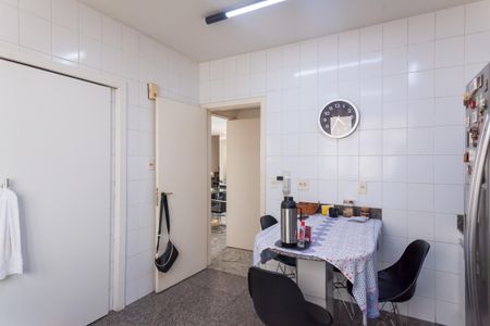 Apartamento à venda com 318m², 5 quartos e 3 vagasCozinha
