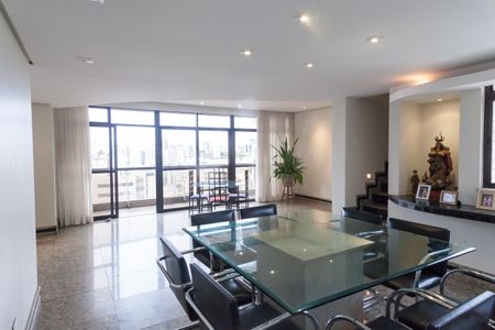 Apartamento à venda com 318m², 5 quartos e 3 vagasSala de Jantar