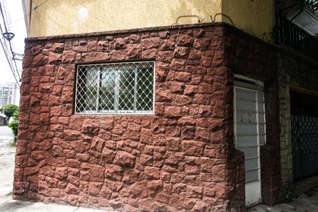 Casa à venda com 110m², 2 quartos e 1 vaga Casa à venda com 110m², 2 quartos e 1 vagaFachada