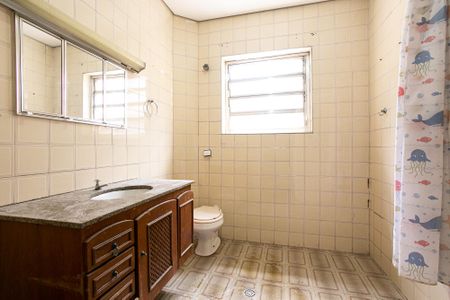 Casa à venda com 110m², 2 quartos e 1 vaga Casa à venda com 110m², 2 quartos e 1 vagaBanheiro