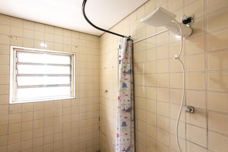 Casa à venda com 110m², 2 quartos e 1 vaga Casa à venda com 110m², 2 quartos e 1 vagaBanheiro