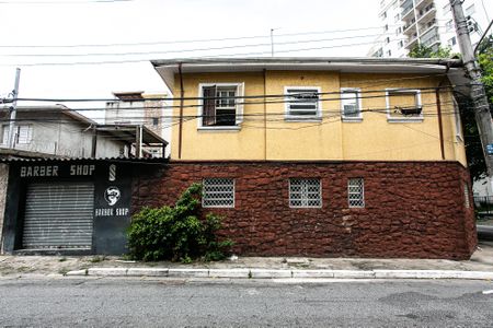 Casa à venda com 110m², 2 quartos e 1 vaga Casa à venda com 110m², 2 quartos e 1 vagaFachada