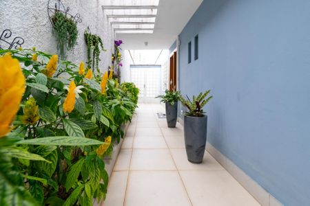 Casa à venda com 300m², 4 quartos e 4 vagasCorredor de Entrada