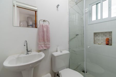 Casa à venda com 300m², 4 quartos e 4 vagasBanheiro de serviço