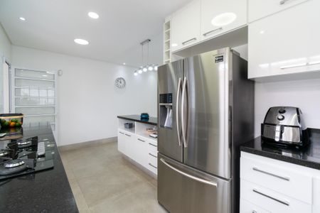 Casa à venda com 300m², 4 quartos e 4 vagasCozinha