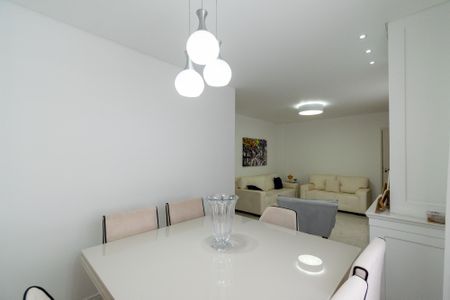 Casa à venda com 300m², 4 quartos e 4 vagasSala de Jantar