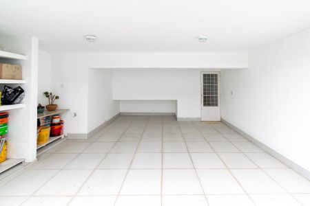 Casa à venda com 300m², 4 quartos e 4 vagasGaragem