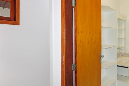 Casa de condomínio para alugar com 304m², 3 quartos e 4 vagasCloset Suíte 3