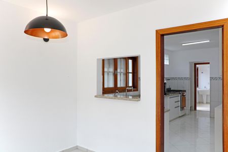 Casa de condomínio para alugar com 304m², 3 quartos e 4 vagasSala
