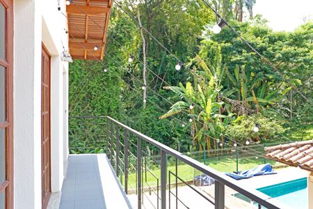 Casa de condomínio para alugar com 304m², 3 quartos e 4 vagasSacada Hall Quartos