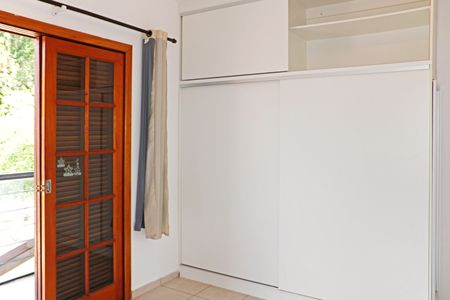 Casa de condomínio para alugar com 304m², 3 quartos e 4 vagasSuíte 1