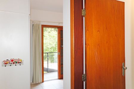 Casa de condomínio para alugar com 304m², 3 quartos e 4 vagasSuíte 2