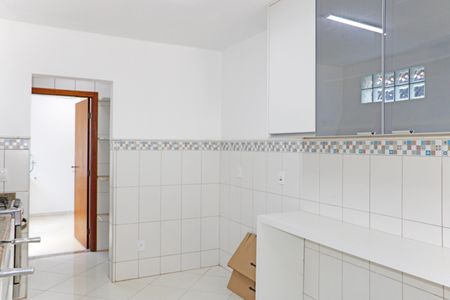 Casa de condomínio para alugar com 304m², 3 quartos e 4 vagasCozinha