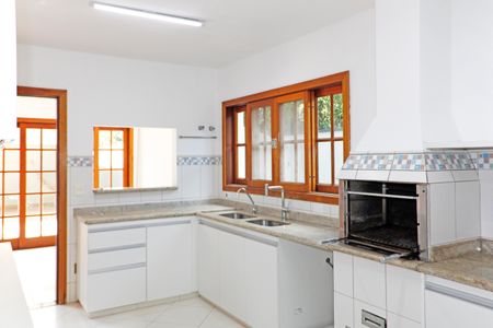 Casa de condomínio para alugar com 304m², 3 quartos e 4 vagasCozinha