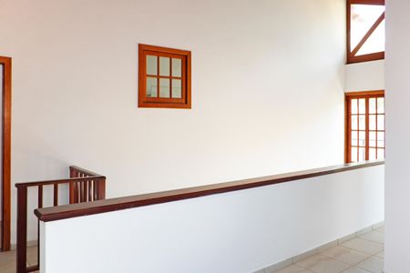 Casa de condomínio para alugar com 304m², 3 quartos e 4 vagasHall Quartos