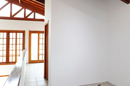 Casa de condomínio para alugar com 304m², 3 quartos e 4 vagasHall Quartos