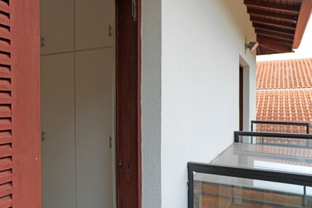 Casa de condomínio para alugar com 304m², 3 quartos e 4 vagasSacada Suíte 2