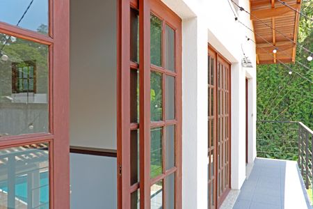 Casa de condomínio para alugar com 304m², 3 quartos e 4 vagasSacada Hall Quartos