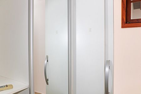 Casa de condomínio para alugar com 304m², 3 quartos e 4 vagasCloset Suíte 3