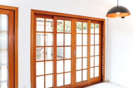 Casa de condomínio para alugar com 304m², 3 quartos e 4 vagasSala