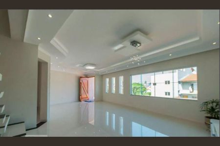 Casa à venda com 5 quartos, 210m² em Jardim Las Vegas, Santo André