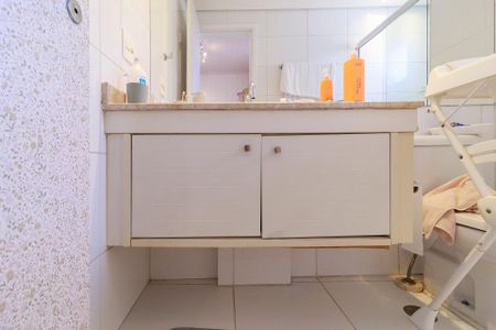 Apartamento à venda com 148m², 3 quartos e 3 vagasSuíte 1 - Banheiro