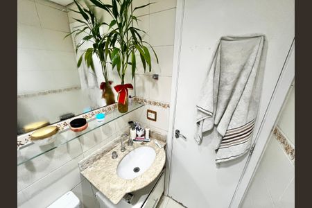 Apartamento à venda com 66m², 2 quartos e 2 vagas Apartamento à venda com 66m², 2 quartos e 2 vagasBanheiro